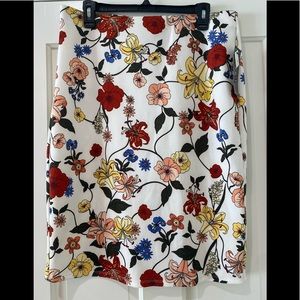NYCC New York Clothing white floral fitted stretch skirt nwt L
